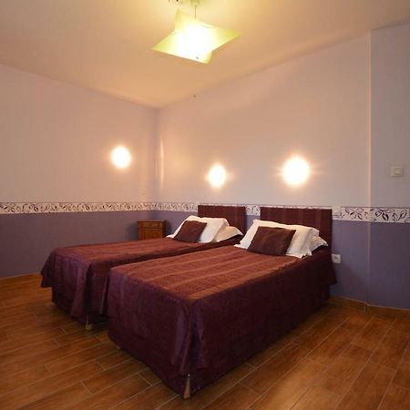 Saint-Etienne-en-Cogles La Roche Bed & Breakfast エクステリア 写真