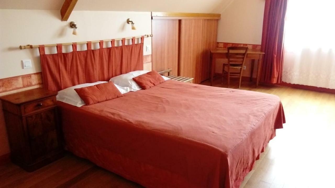 Saint-Etienne-en-Cogles La Roche Bed & Breakfast エクステリア 写真
