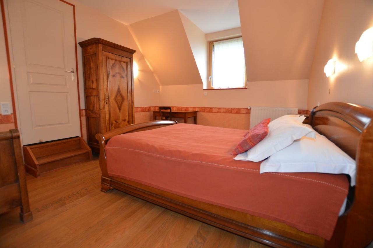 Saint-Etienne-en-Cogles La Roche Bed & Breakfast エクステリア 写真