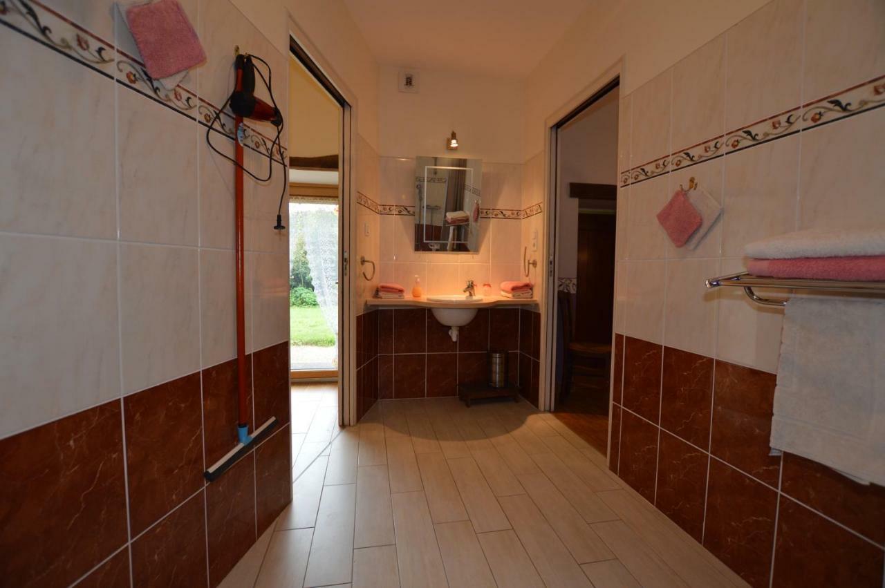 Saint-Etienne-en-Cogles La Roche Bed & Breakfast エクステリア 写真