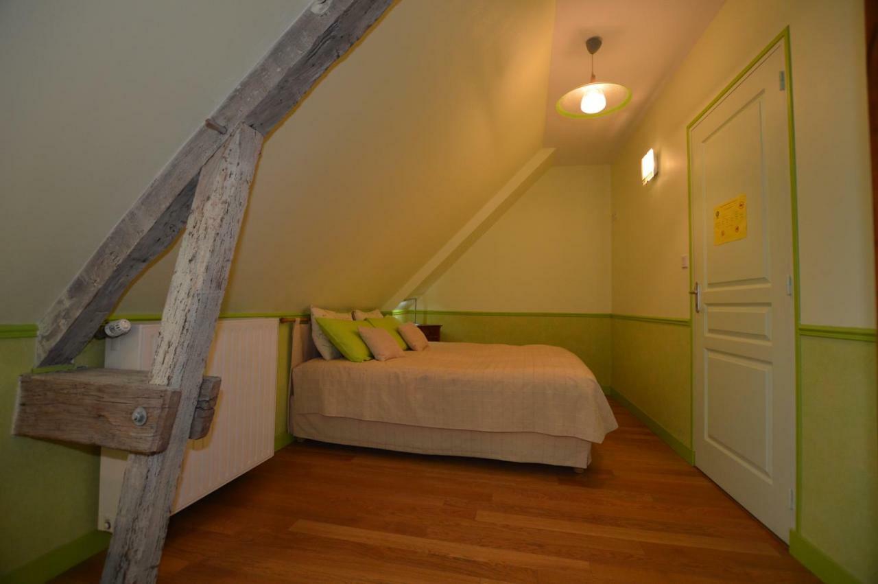 Saint-Etienne-en-Cogles La Roche Bed & Breakfast エクステリア 写真